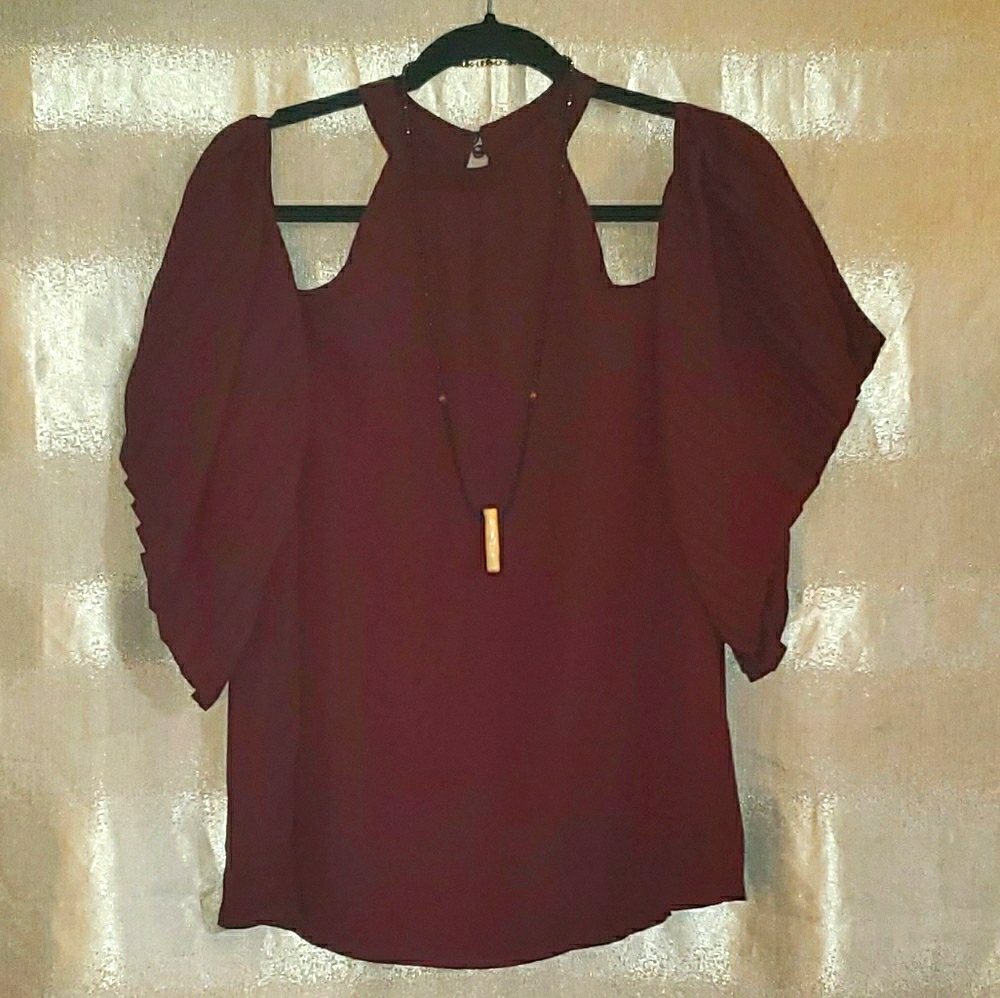 ☀️5/$25 Cold shoulder Dress blouse